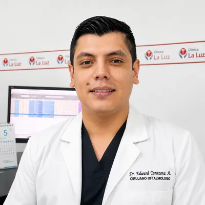 Dr(a). Tarazona Ayala Junior Eduardo